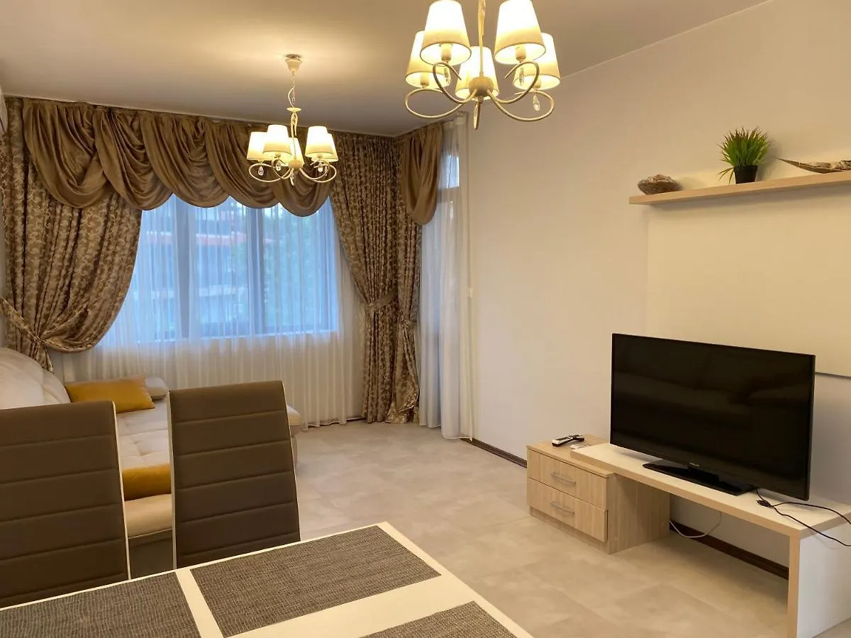 Green Paradise Complex Primorsko Apartment