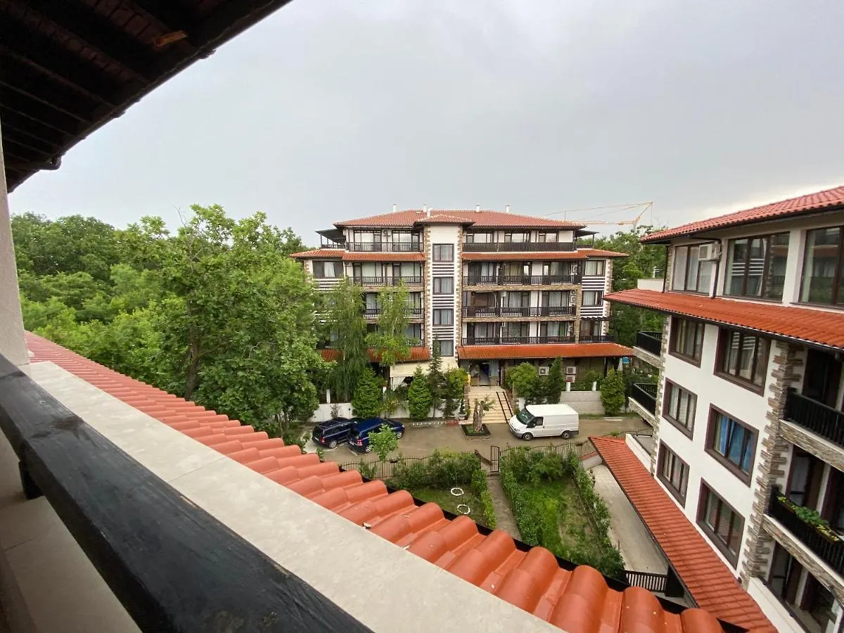 Green Paradise Complex Primorsko Apartment